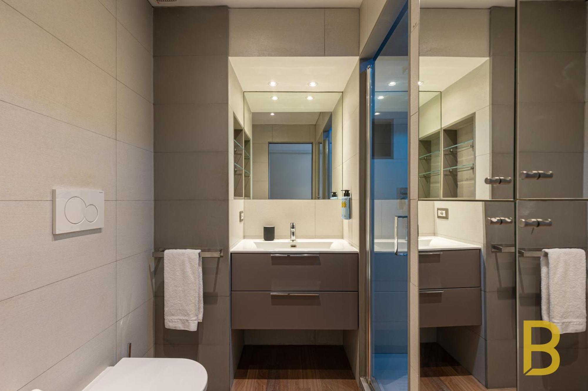 Beplace Garibaldi Suites Милан Экстерьер фото