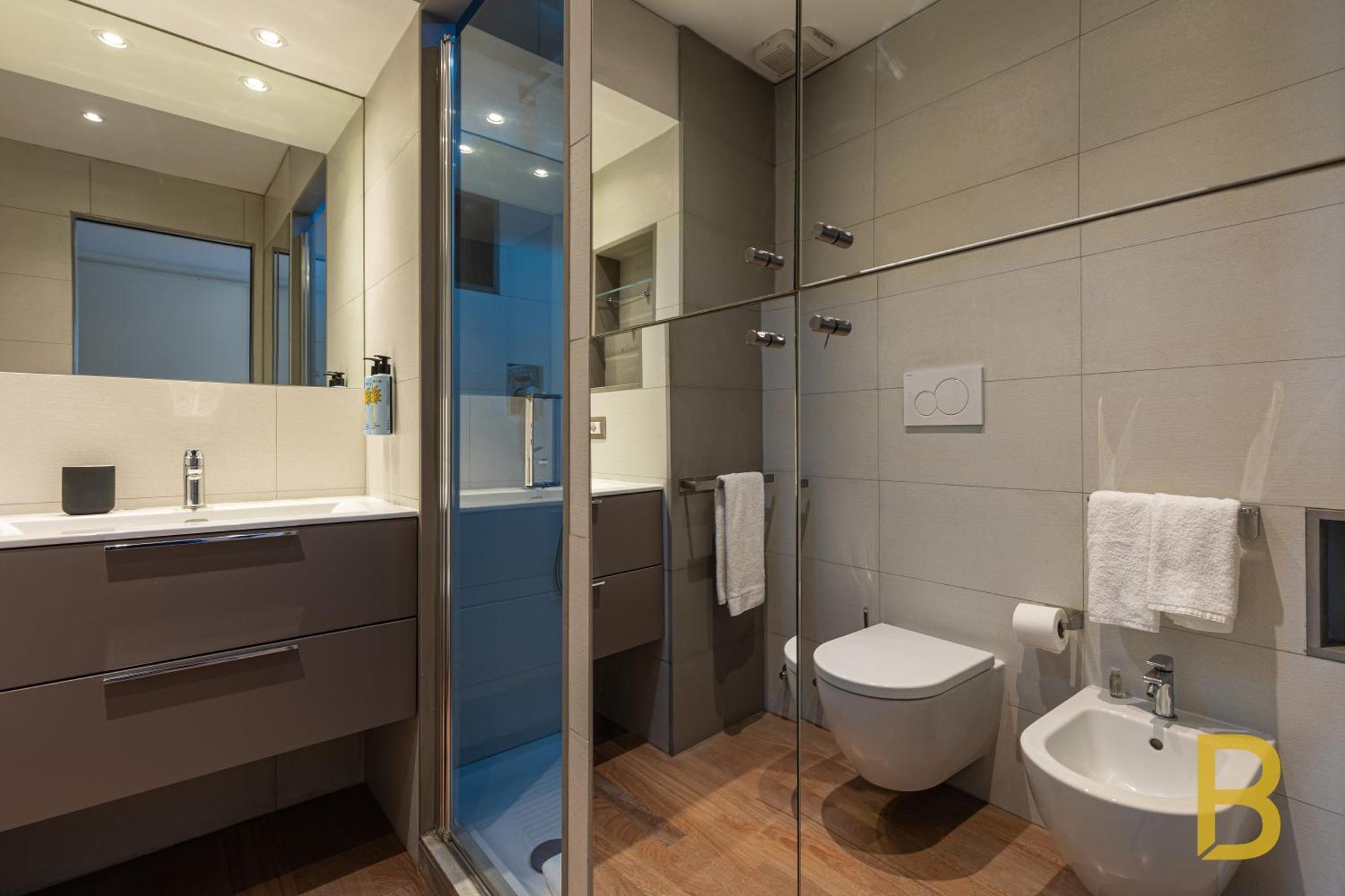 Beplace Garibaldi Suites Милан Экстерьер фото