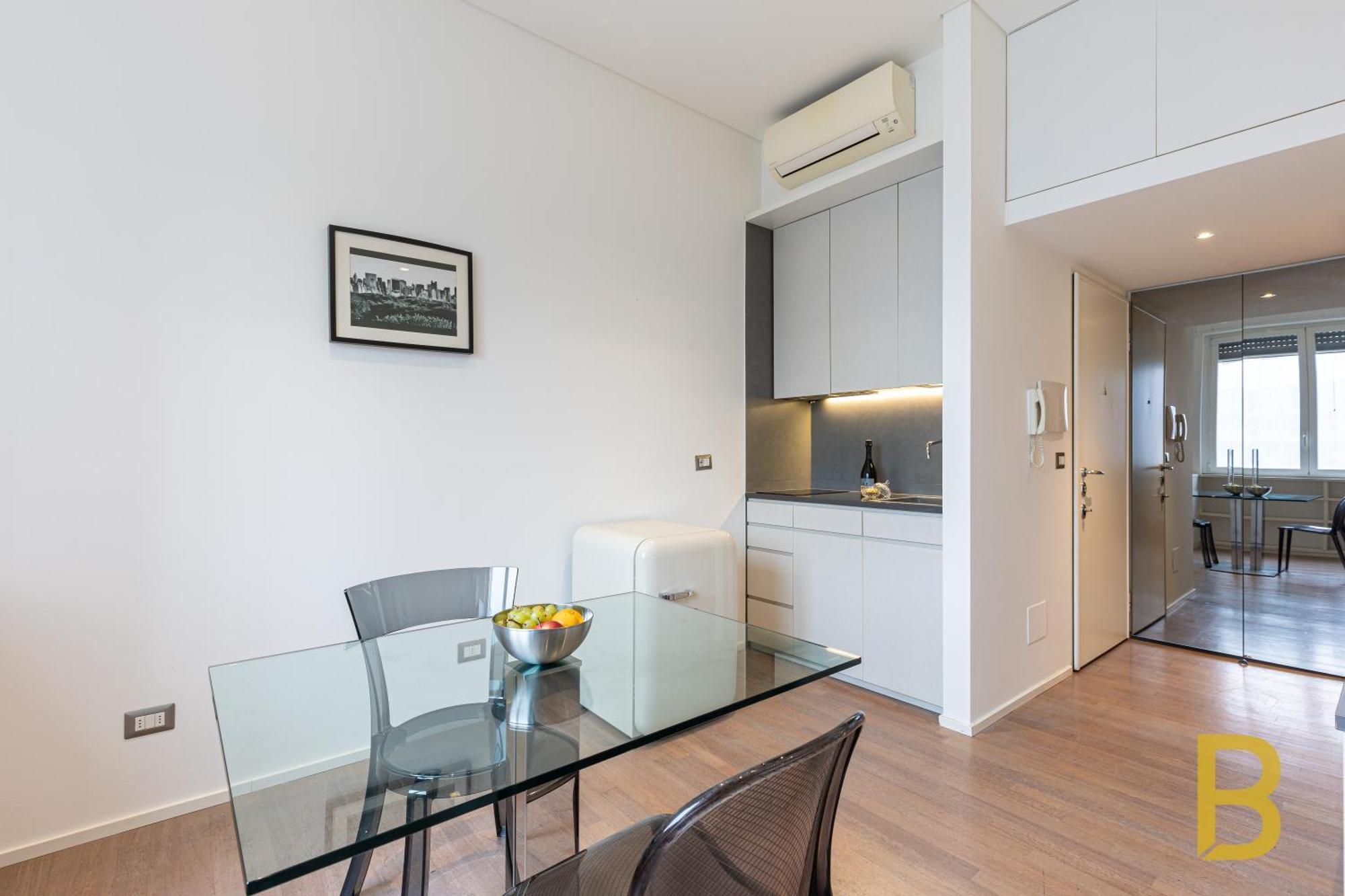 Beplace Garibaldi Suites Милан Экстерьер фото