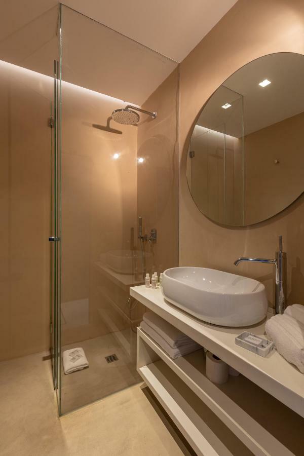 Beplace Garibaldi Suites Милан Экстерьер фото